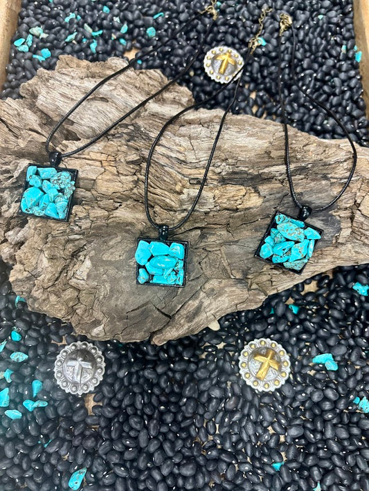 4R's Faux Turquoise Necklace